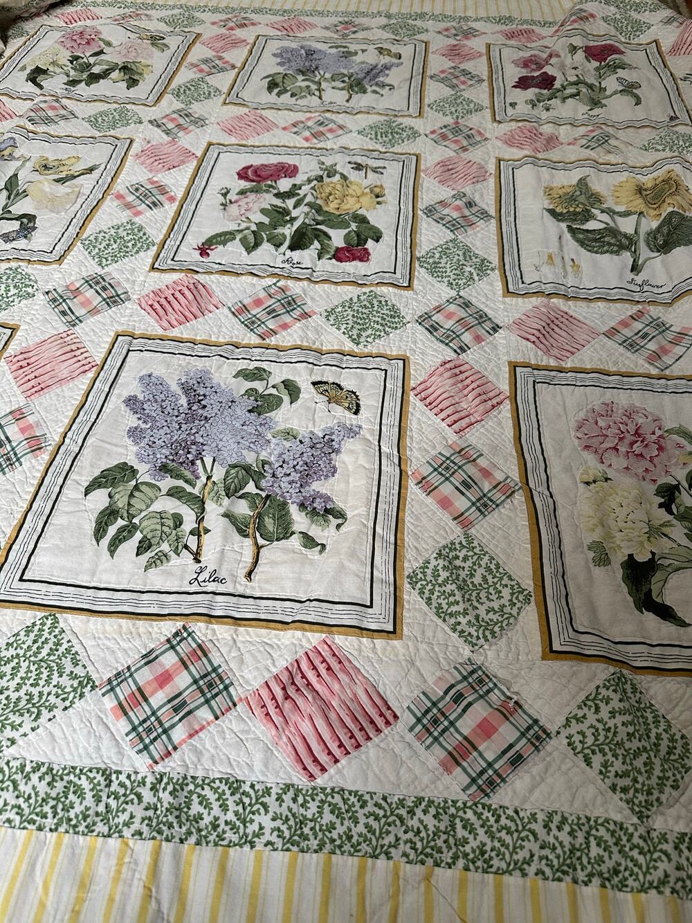Vintage Quilt bedspread Coverlet Patchwork Botanical reversible white 78x78”